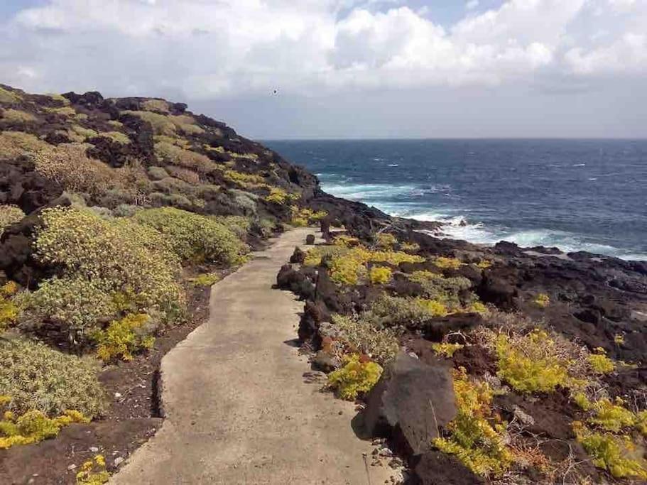 Una Casa Con Vistas La Caleta  Eksteriør bilde